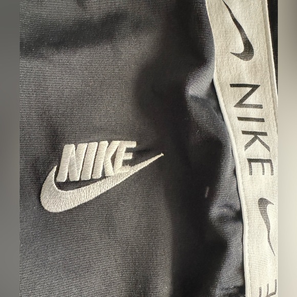 Nike 2pc Black Track Suit - Picture 8 of 10